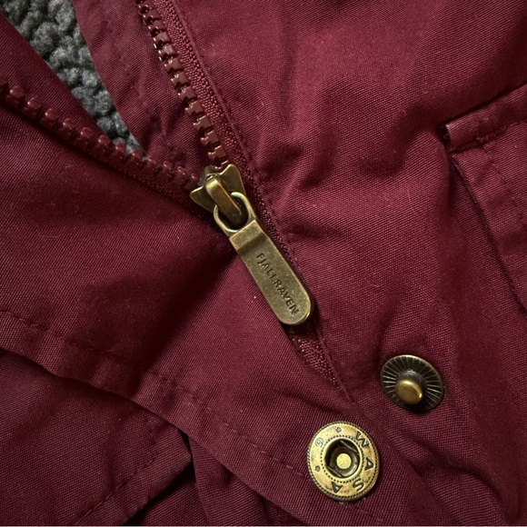 Fjallraven Vintage Women’s Deep Cranberry Raven Jacket. Size Large. Fair Shape! - Picture 4 of 16